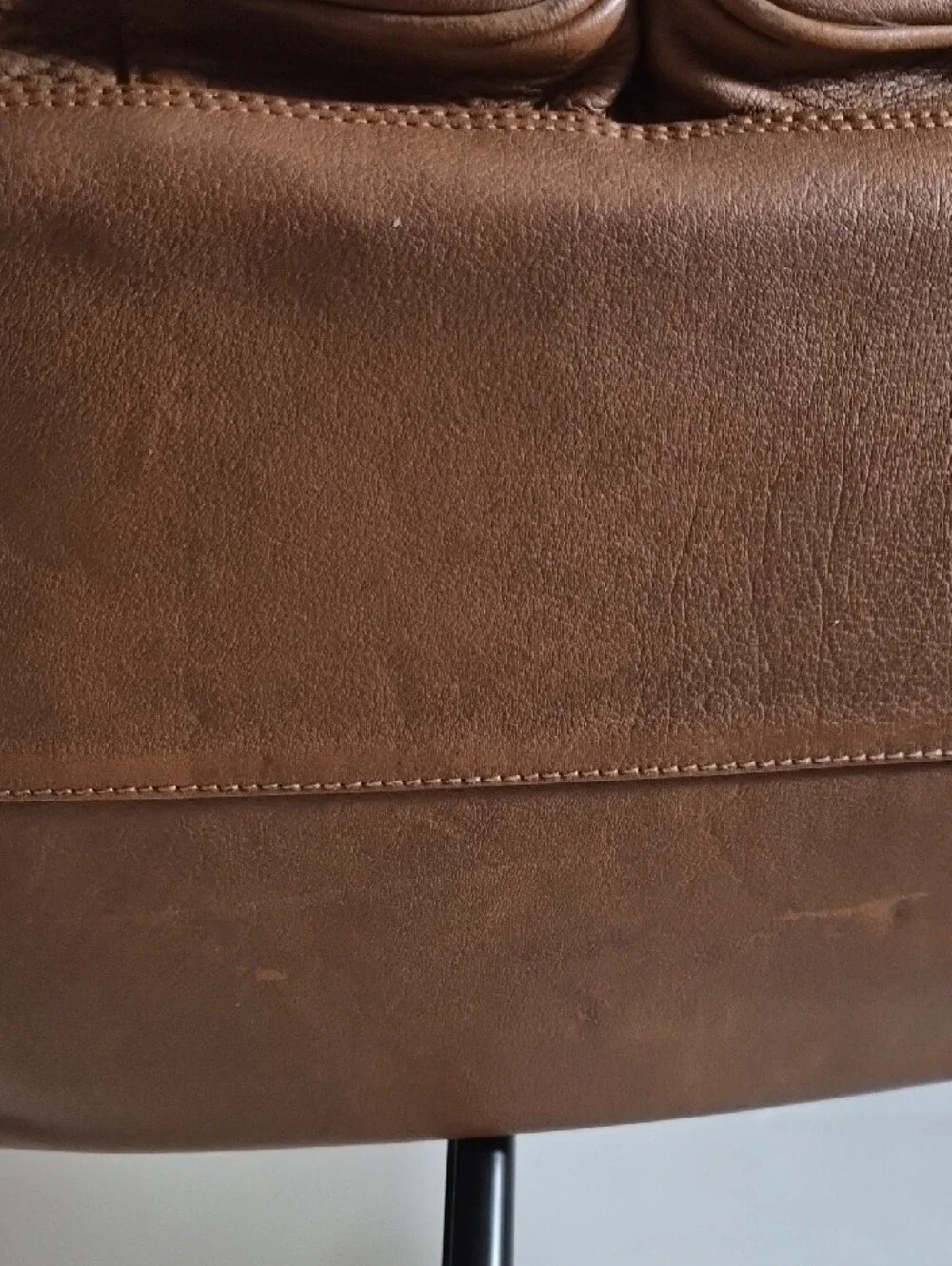 Viosi Piel Leather Duffel Bag with Multiple Pockets Front, Side, Back & Bottom
